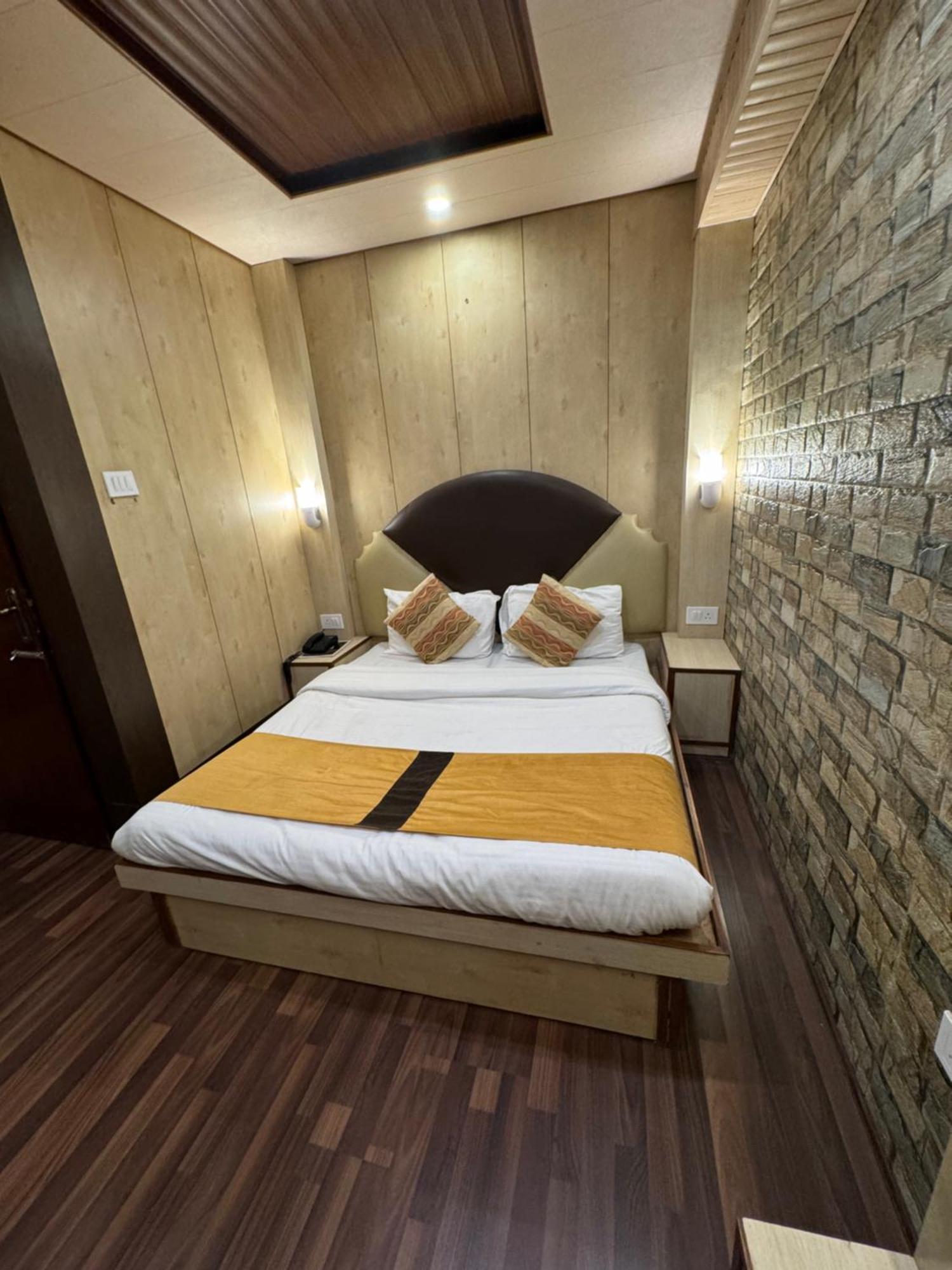 Hotel Victory ชิมลา ภายนอก รูปภาพ