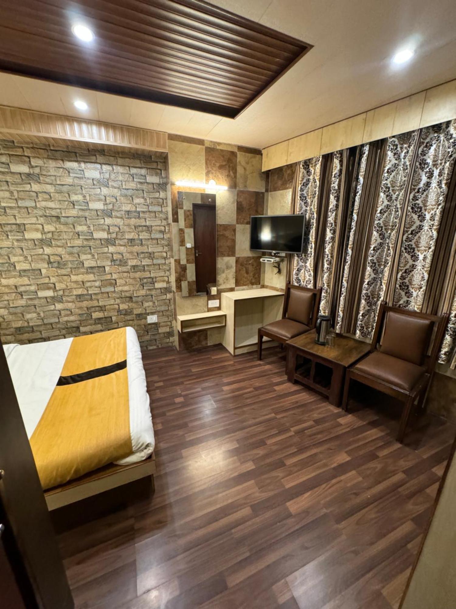 Hotel Victory ชิมลา ภายนอก รูปภาพ