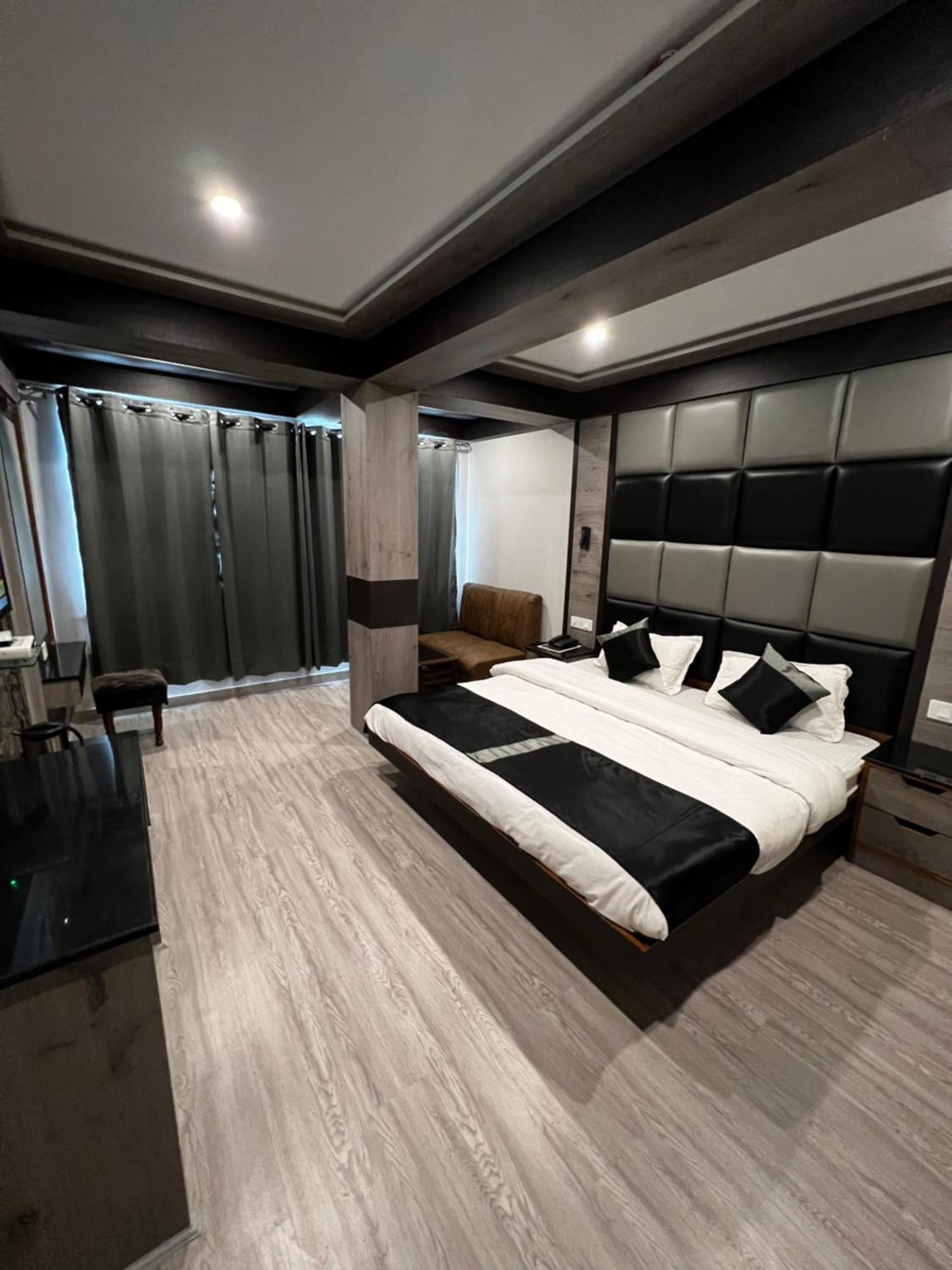 Hotel Victory ชิมลา ภายนอก รูปภาพ